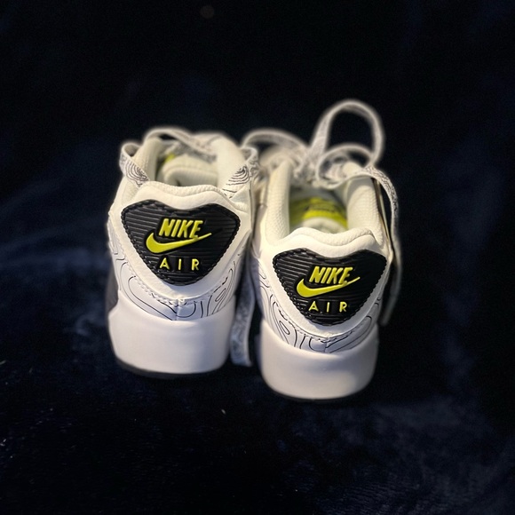 Nike Air Max 90 LTR SE DX1814-100 For Kids Size 1.5Y - Picture 2 of 4